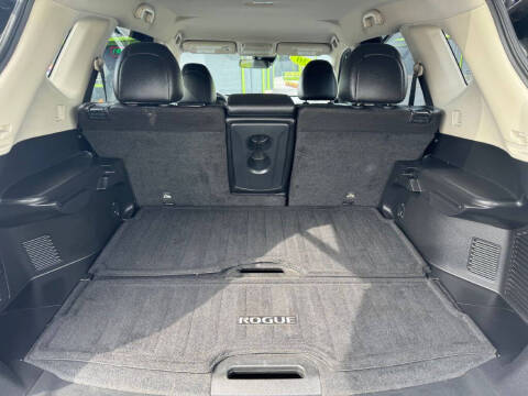 2020 Nissan Rogue SV