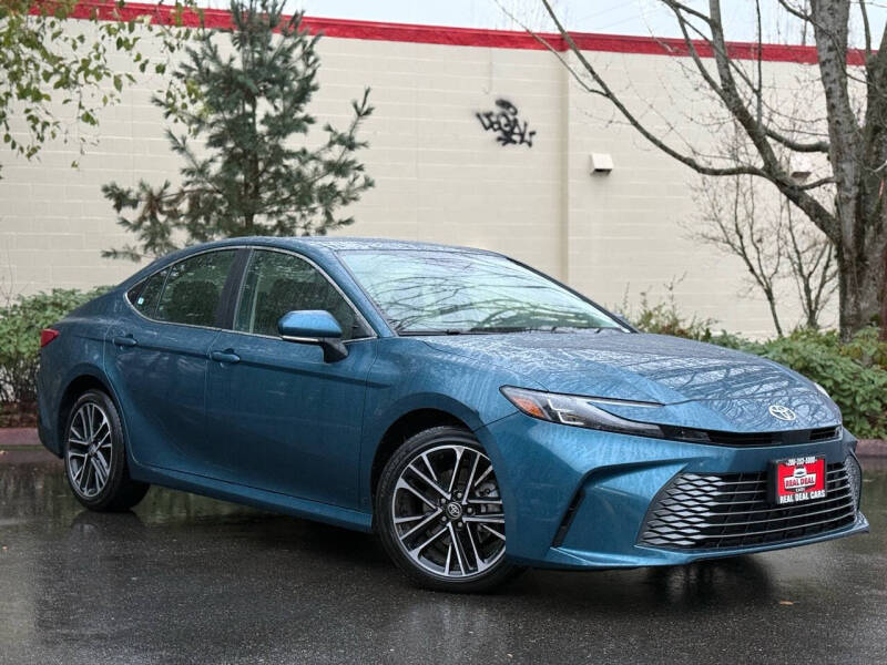 Used 2025 Toyota Camry XLE with VIN 4T1DAACK1SU000890 for sale in Everett, WA