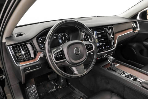 2021 Volvo V60 T5 Momentum