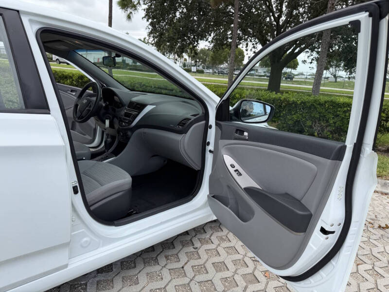 2015 Hyundai Accent GS