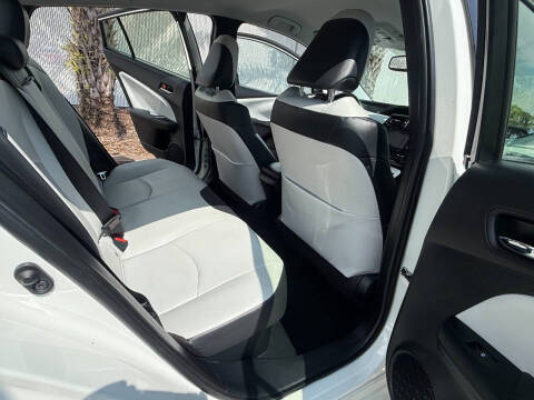 2017 Toyota Prius Four Touring