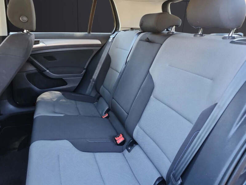 2016 Volkswagen e-Golf SE