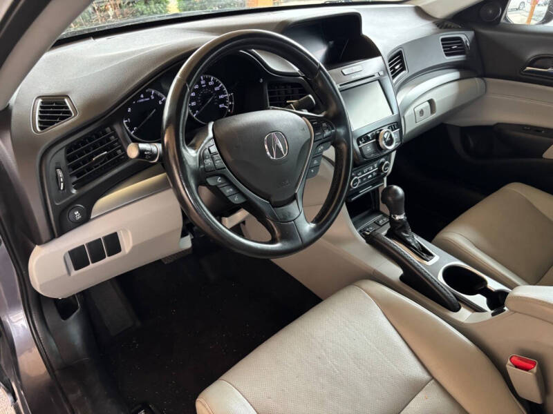 2017 Acura ILX w/Premium