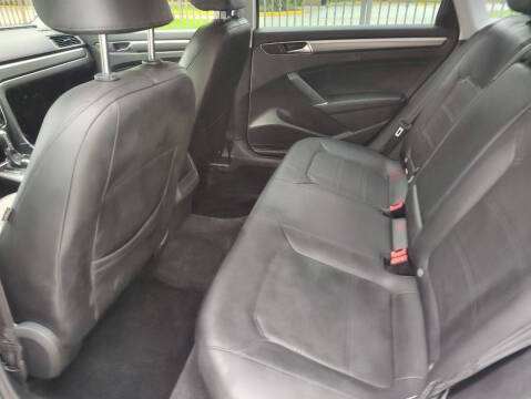 2017 Volkswagen Passat 1.8T R-Line