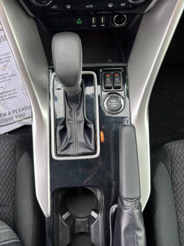 2022 Mitsubishi Eclipse Cross LE
