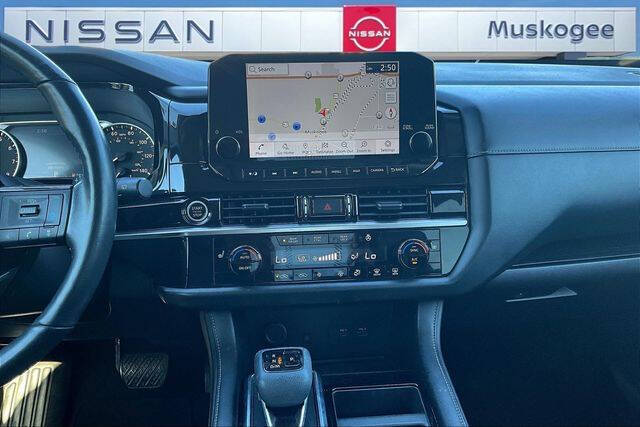 2023 Nissan Pathfinder SL