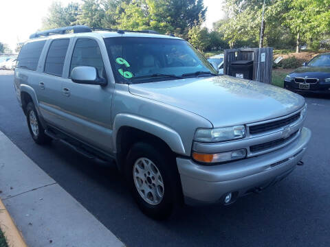 2005 Chevrolet Suburban for sale at M & M Auto Brokers in Chantilly VA