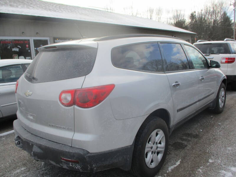 2011 Chevrolet Traverse LS