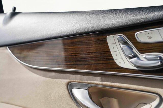 2019 Mercedes-Benz GLC GLC 300