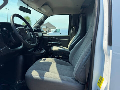2021 Chevrolet Express 2500