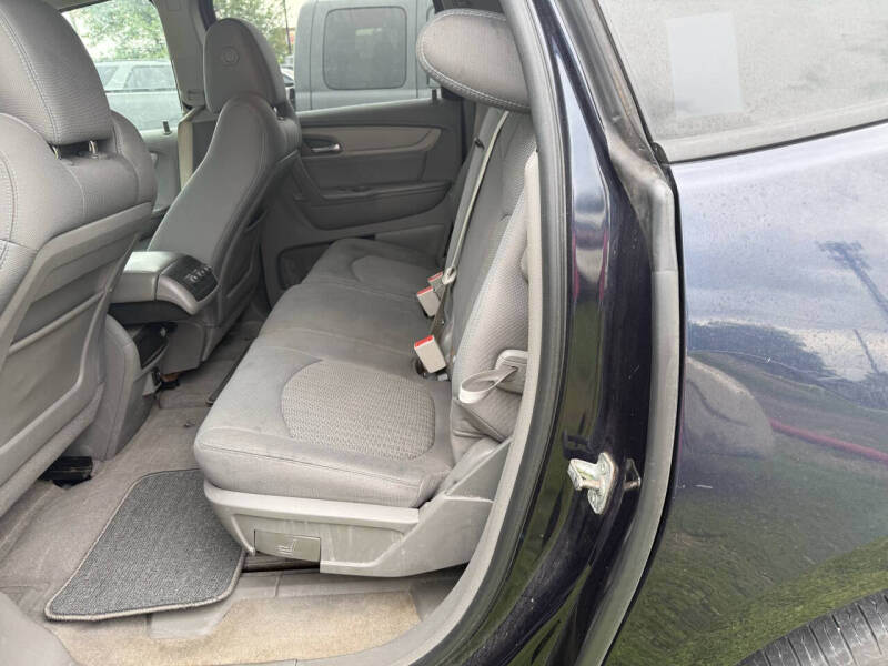 2017 Chevrolet Traverse LS