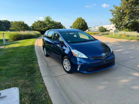 2012 Toyota Prius v Two