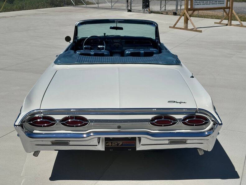 1962 Oldsmobile Starfire