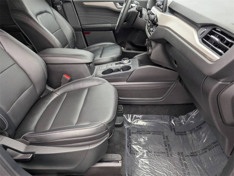 2022 Ford Escape SEL