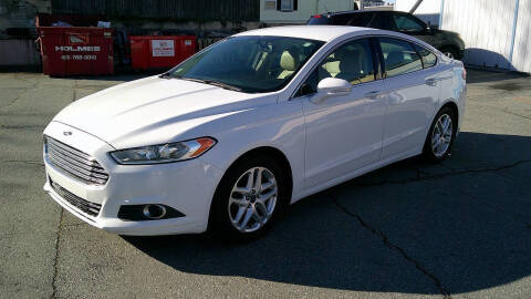 2014 Ford Fusion SE