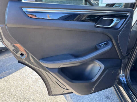 2017 Porsche Macan S