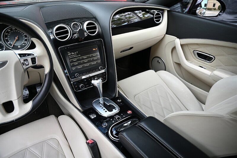 2014 Bentley Continental 23