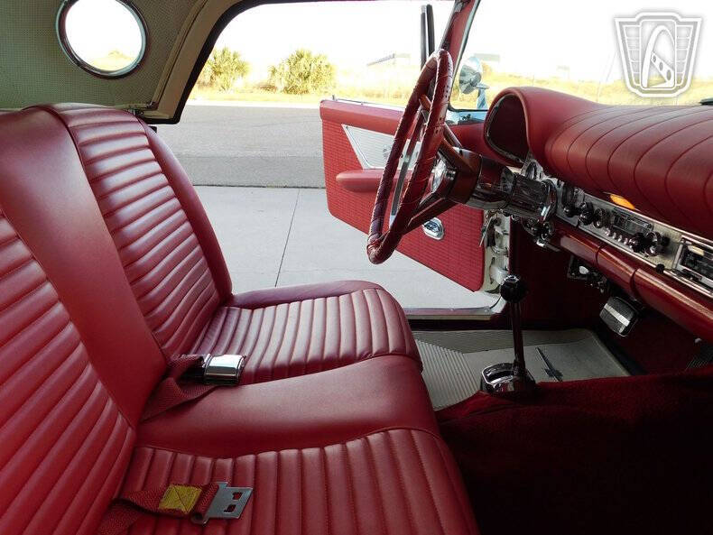 1957 Ford Thunderbird