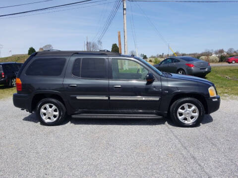 2005 GMC Envoy XL for sale at CAR-MART AUTO SALES in Maryville TN