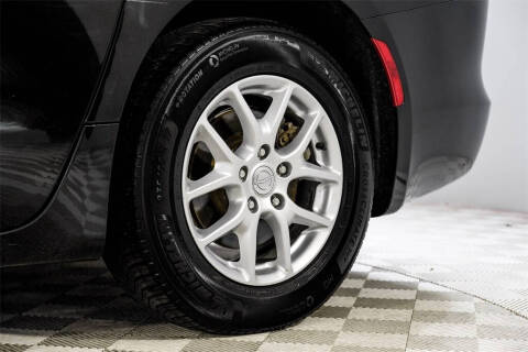 2020 Chrysler Voyager LXi