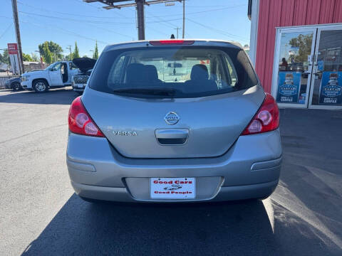 2012 Nissan Versa 1.8 S