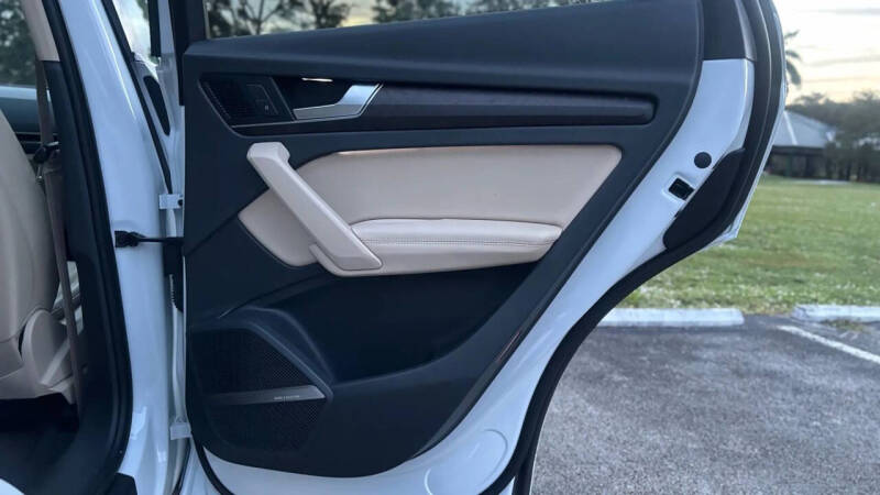 2019 Audi Q5 quattro Premium Plus 45 TFSI