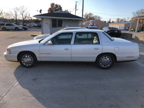 1999 Cadillac DeVille for sale at 6th Street Auto Sales in Marshalltown IA