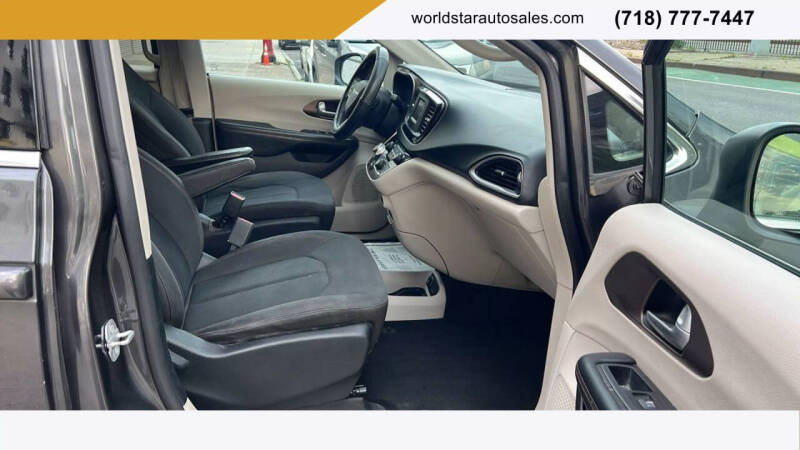 2017 Chrysler Pacifica LX