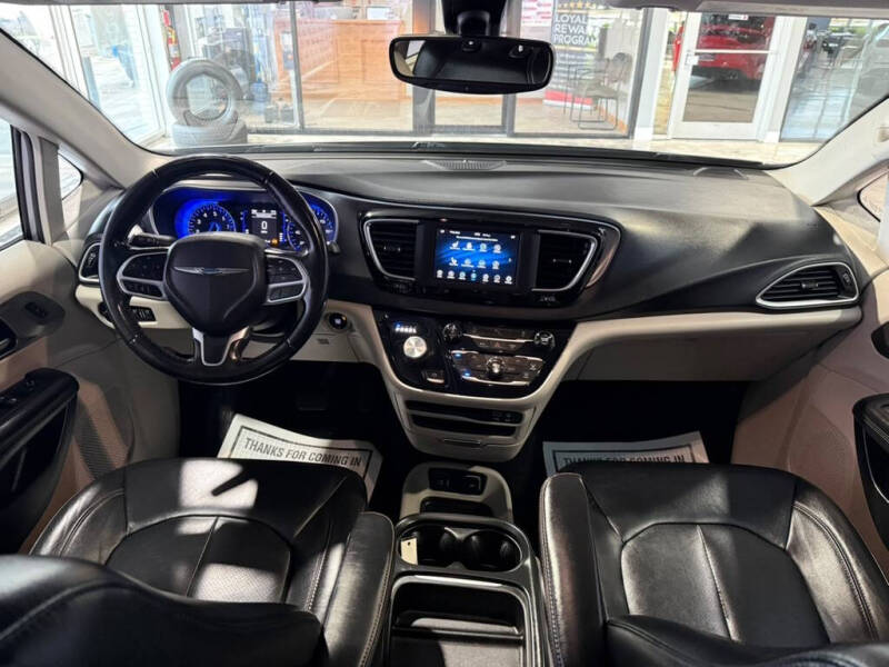 2020 Chrysler Pacifica Touring L