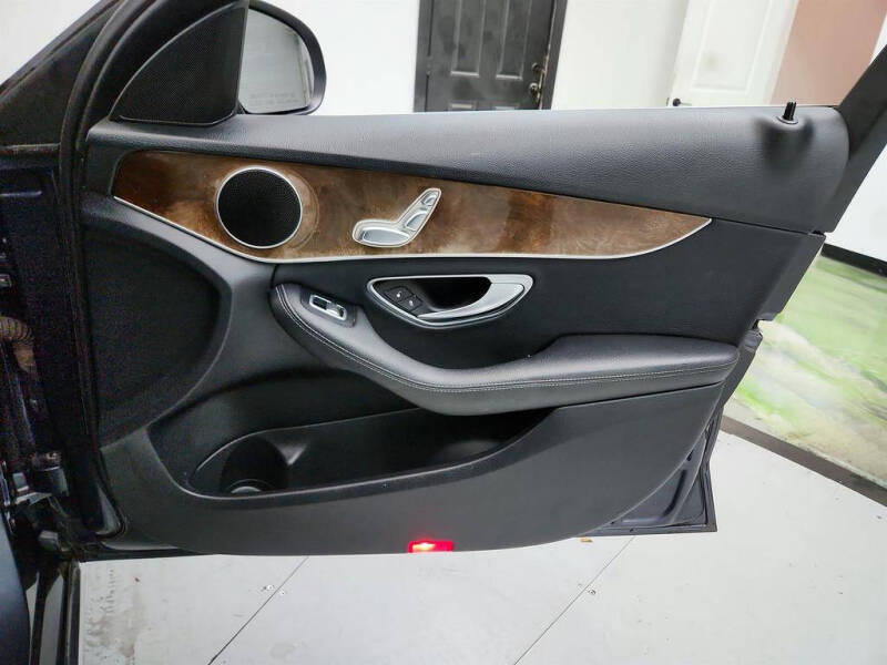 2016 Mercedes-Benz C-Class C 300