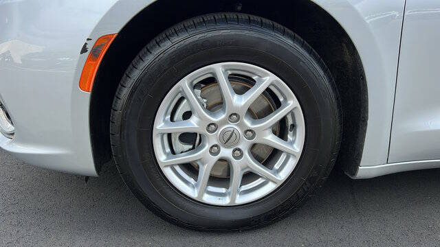 2023 Chrysler Pacifica Touring