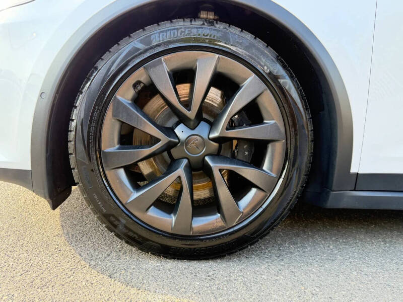 2023 Tesla Model X Standard Range