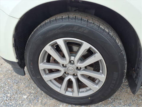 2016 Nissan Pathfinder SL