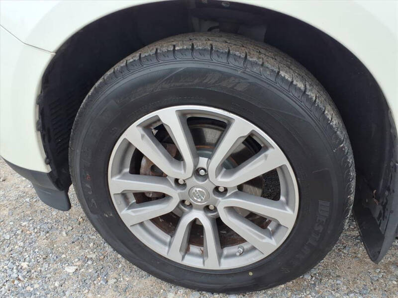 2016 Nissan Pathfinder SL