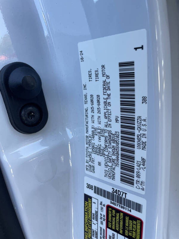 2025 Toyota Sequoia Platinum