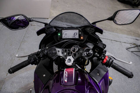 2023 Yamaha YZF-R3 ABS