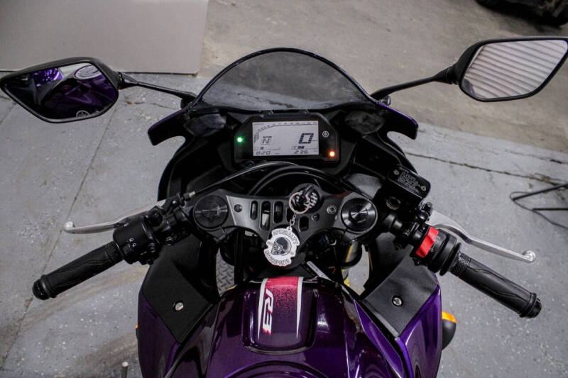 2023 Yamaha YZF-R3 ABS