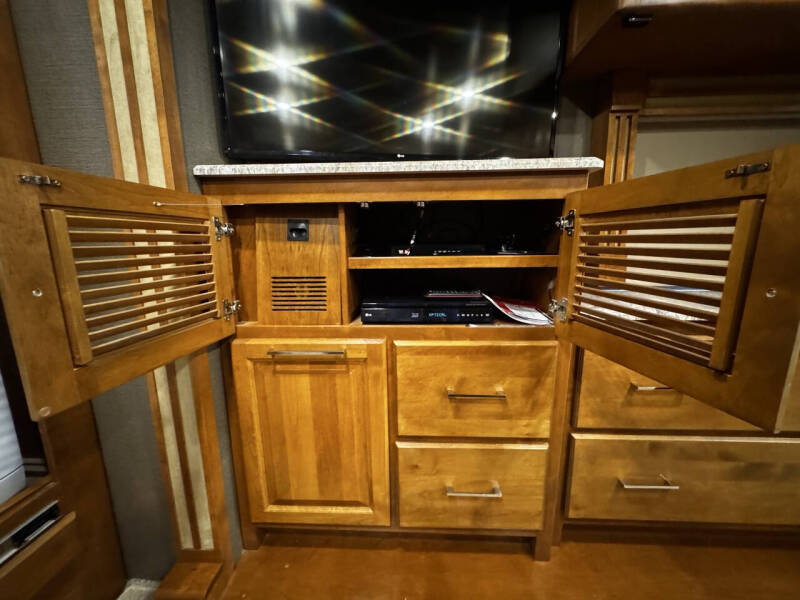 2018 Tiffin Allegro RED