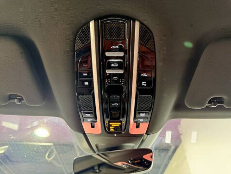 2018 Porsche Panamera 4