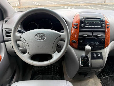 2009 Toyota Sienna