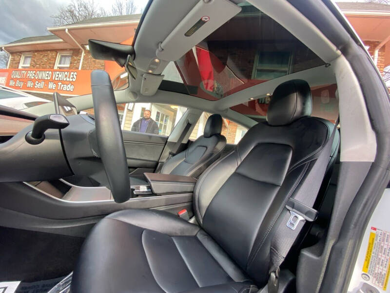 2019 Tesla Model 3 Standard Range Plus