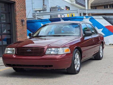 2004 Ford Crown Victoria for sale at Seibel's Auto Warehouse in Freeport PA