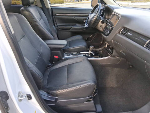 2017 Mitsubishi Outlander SEL