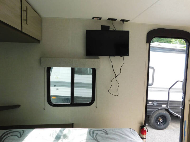 2023 KZ RV Escape 181 RB