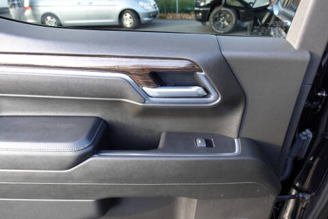 2025 GMC Sierra 1500 Elevation Standard