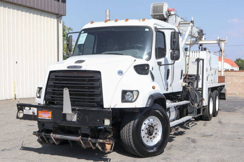 2016 Freightliner 114 SD