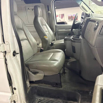 2009 Ford E-Series E-350 SD