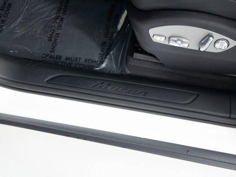 2025 Porsche Macan