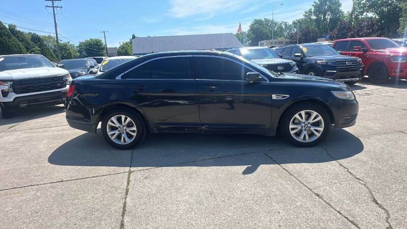 2011 Ford Taurus SEL