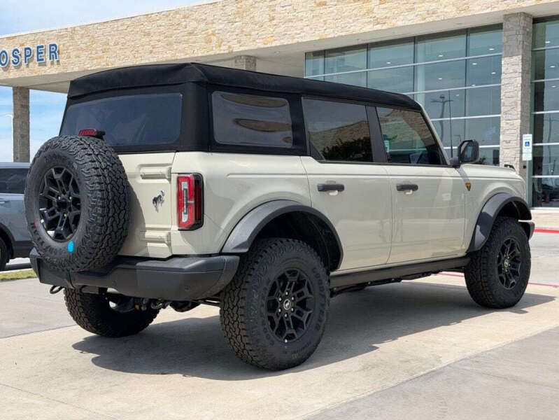 2026 Ford Bronco Badlands